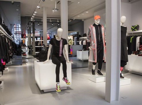 寒風中的櫥窗 英國服裝零售市場遇冷與消費者心態的轉變